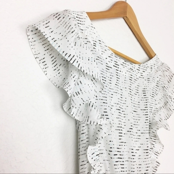 BCBG White Dress With Dash Print And Peekaboo Back Detail Size XS - Picture 6 of 14